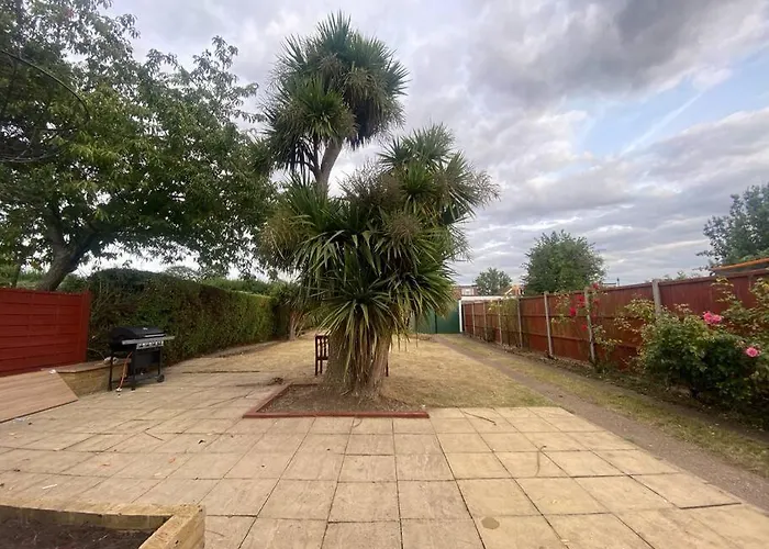 Dallas House - Easy Links To Lhr And London